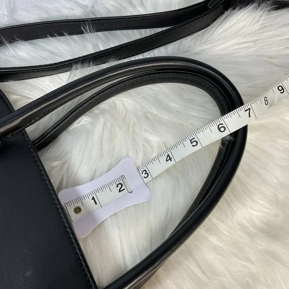 David Jones Vegan Leather Satchel Bag. - Picture 16 of 16